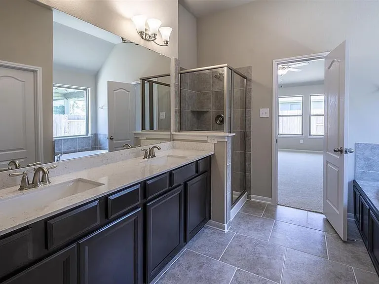 2622 Ivy Wood Ln — Photo 17
