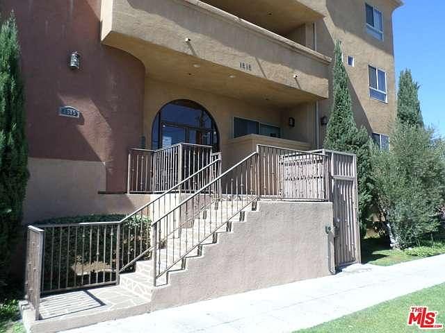 1st image of 1515 Grismer Ave APT 303