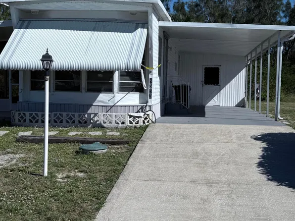 8353 SE Sandy Lane, Hobe Sound, FL 33455