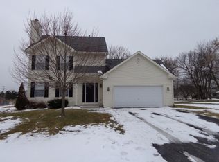 104 Picadilly Drive, SE Poplar Grove, IL 61065