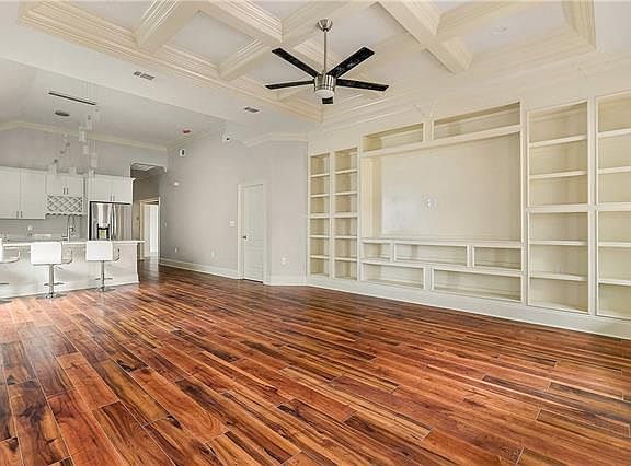 4th image of 2624 Josephine St
