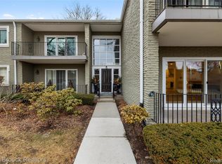 1111 N Old Woodward Ave Unit 23, Birmingham, MI 48009