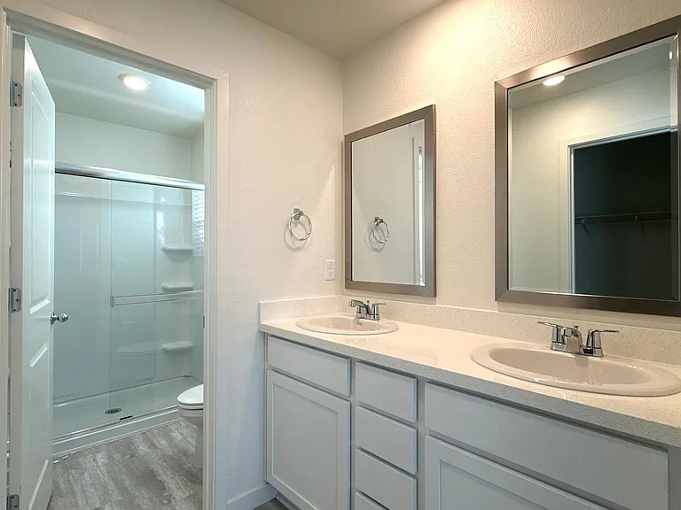 2024 Shady Tree Cir — Photo 16