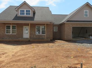 154 N Oaks Dr, Salem, VA 24153