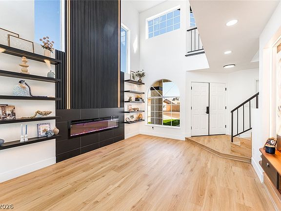 2nd image of 2396 Valley Dr