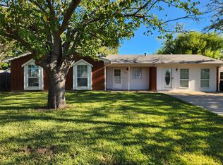 334 NE Michael Dr, Burleson, TX 76028