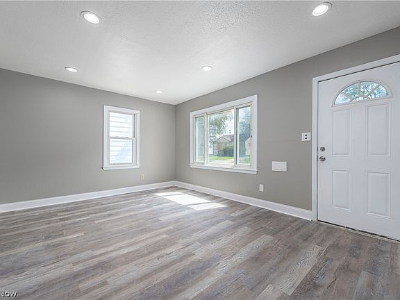 5th image of 12506 Matherson Ave