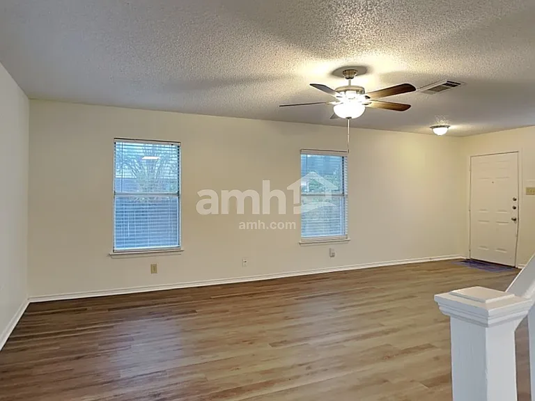 4531 Sherwood Way — Photo 5