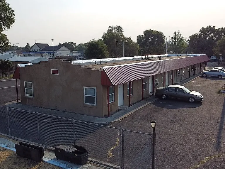322 Daisy St S #0 — Photo 1