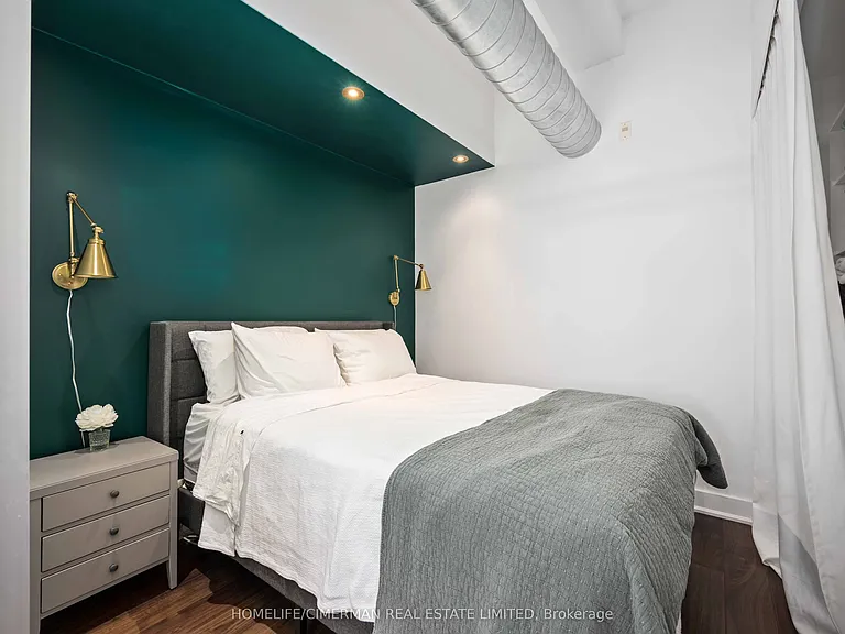 233 Carlaw Ave #814 — Photo 22