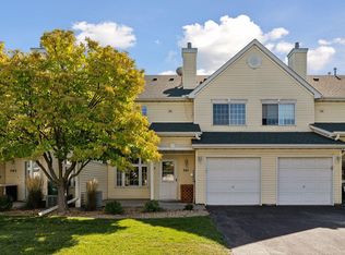 541 Aqua Cir, Lino Lakes, MN 55014