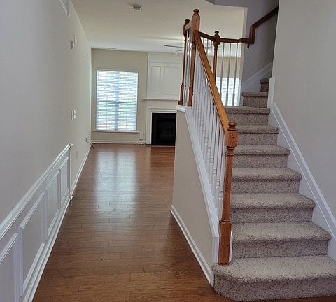 3rd image of 1317 Corwith Dr