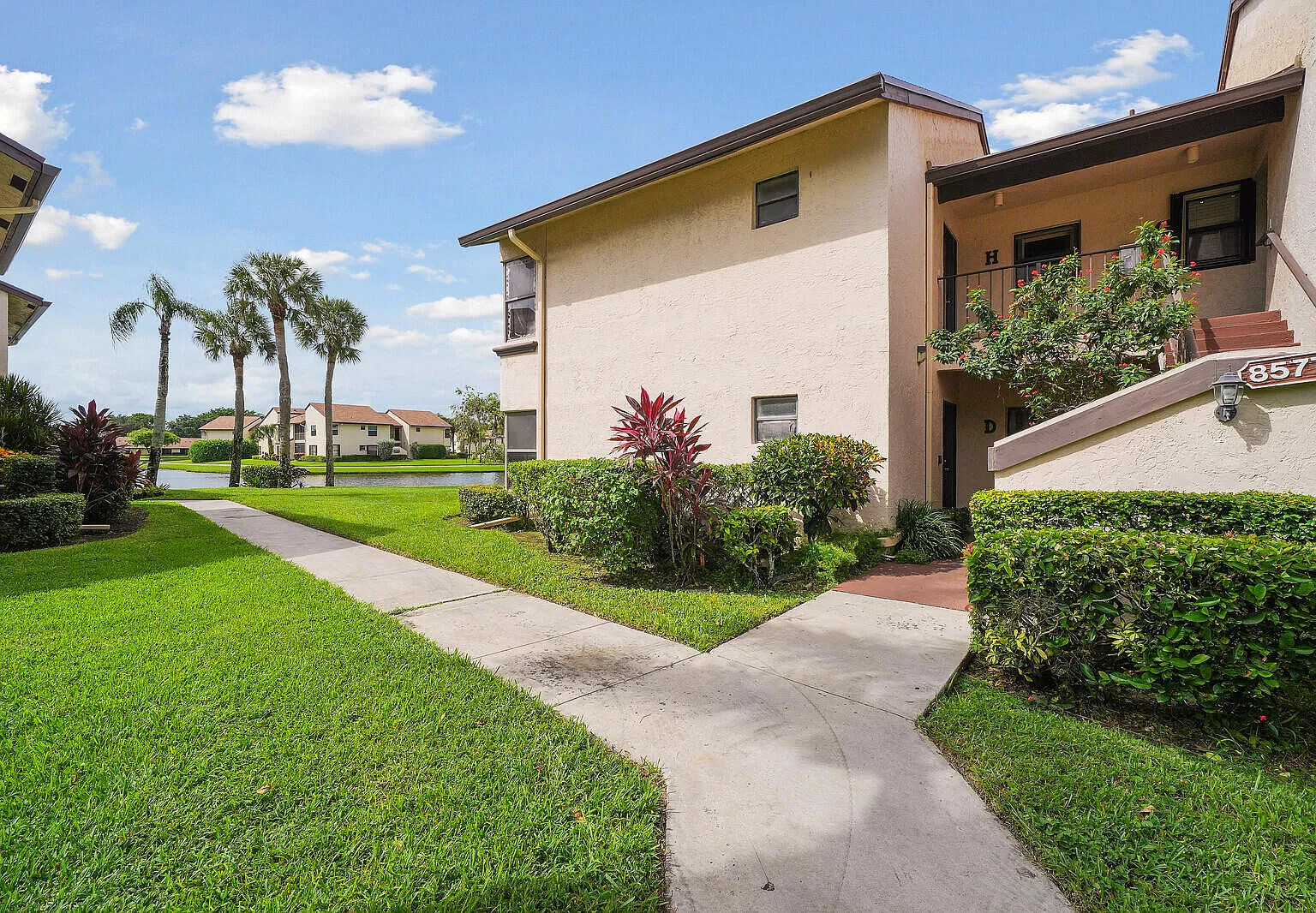2 bed, 2.0 bath, 1128 sqft, $2,500 — Photo 1