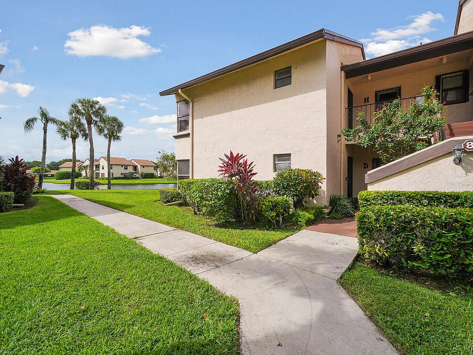 8577 Boca Glades Blvd W #D