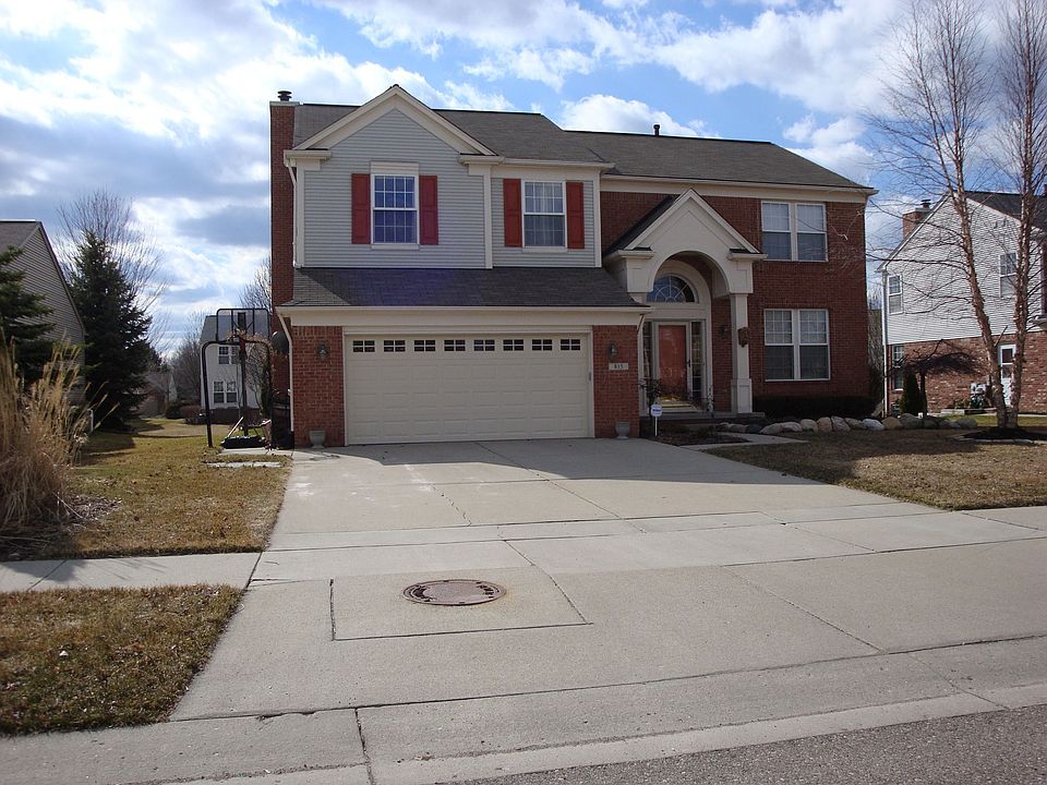 1st image of 815 Huntington Dr