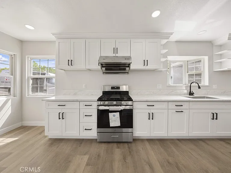 350 E Juanita Ave — Photo 5