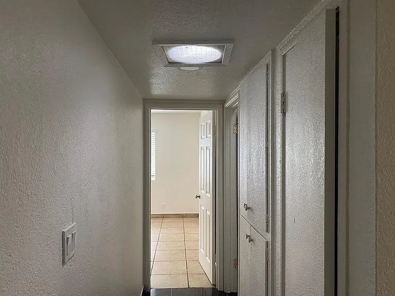 115 Cortland Cir #1 — Photo 24
