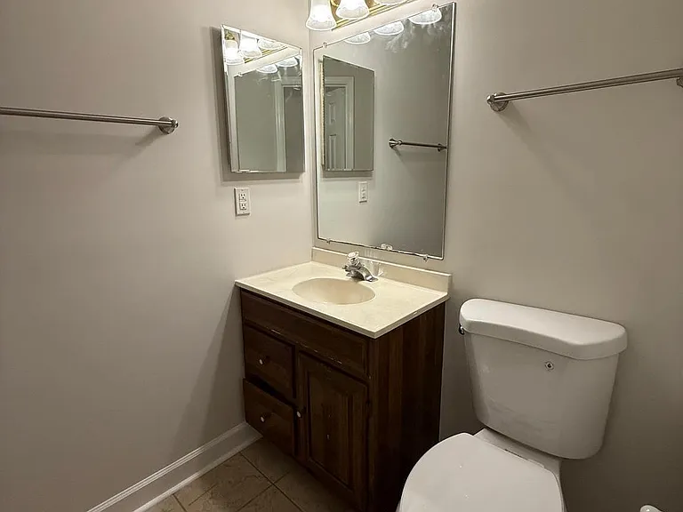 8442 Springfield Oaks Dr — Photo 25