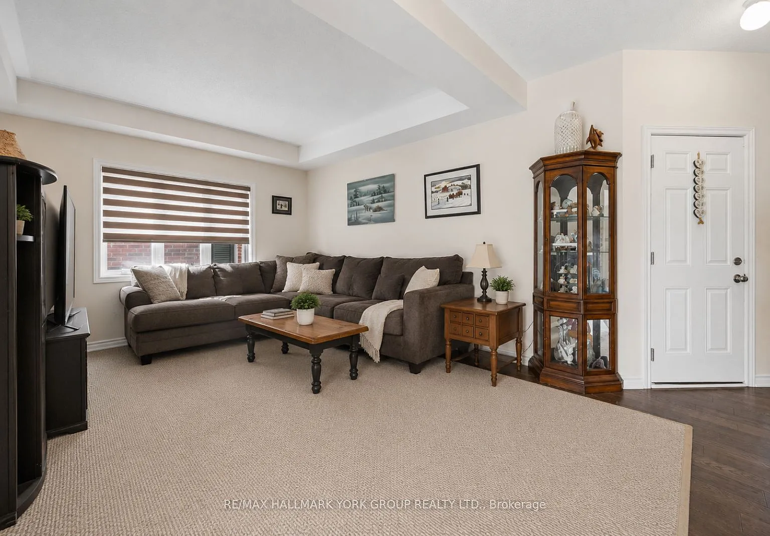 4 bed, $2,900 — Photo 3