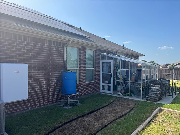 5th image of 1107 Admiral Dr