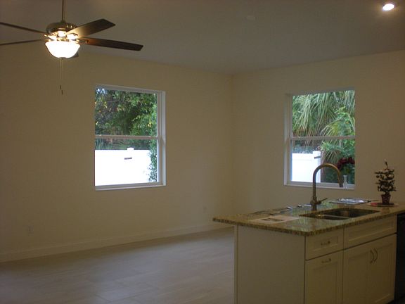 3rd image of 169 Sunrise Cove Cir