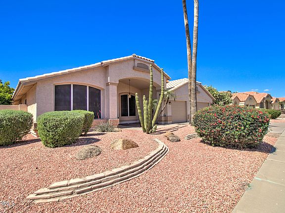 3rd image of 12339 W LEWIS Avenue