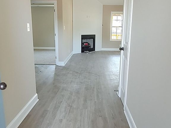 2nd image of 200 Chalet Cir