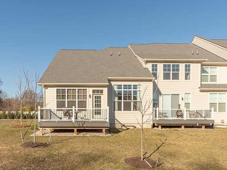 3341 Roseford Blvd — Photo 51