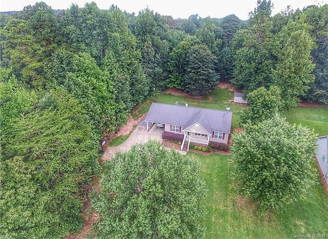 1st image of 209 Laurel Creek Dr