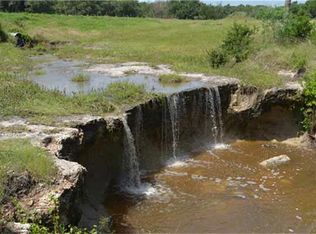 7200 Longpoint Rd, Burton, TX 77835