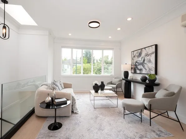 827 E 32nd Ave, Vancouver, BC V5V 2Y7