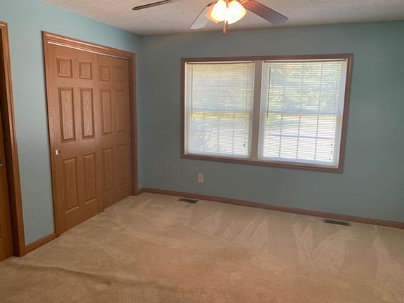 5th image of 10226 N Lakeview Dr