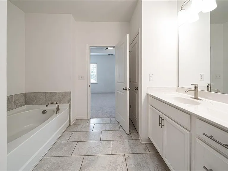 307 Danville Ave — Photo 32