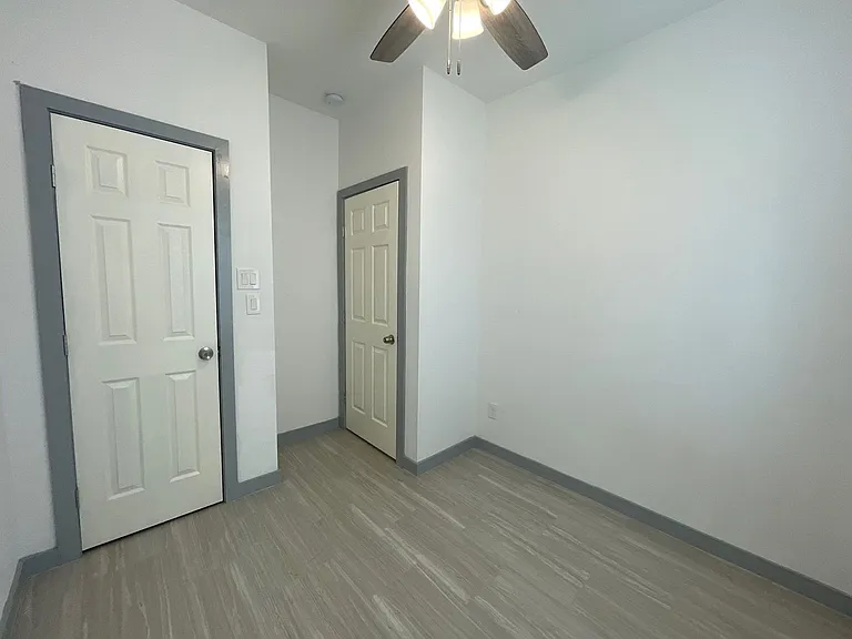 5226 Ridgevan Dr — Photo 12