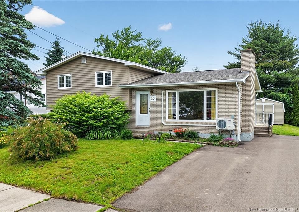 1st image of 25 Lasalle Cres