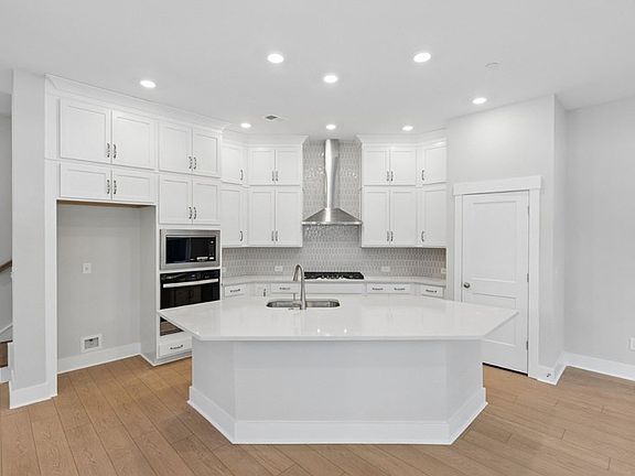 The Greenbelt - Kitchen