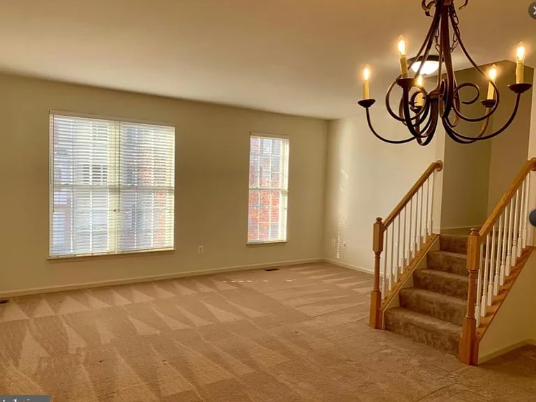 816 Fairview Village Ct — Photo 3