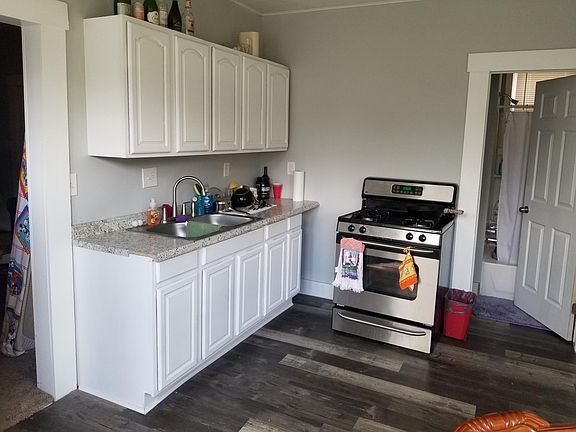 5th image of 3611 Midland St
