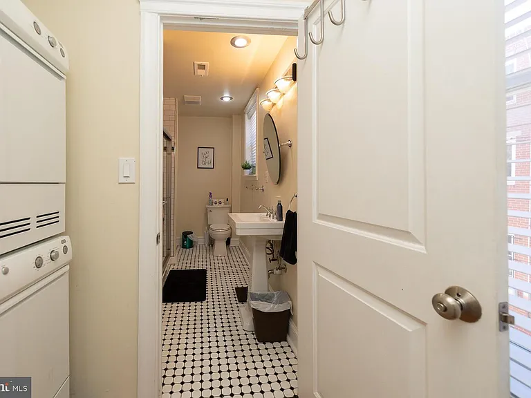 524 S Juniper St #A — Photo 10