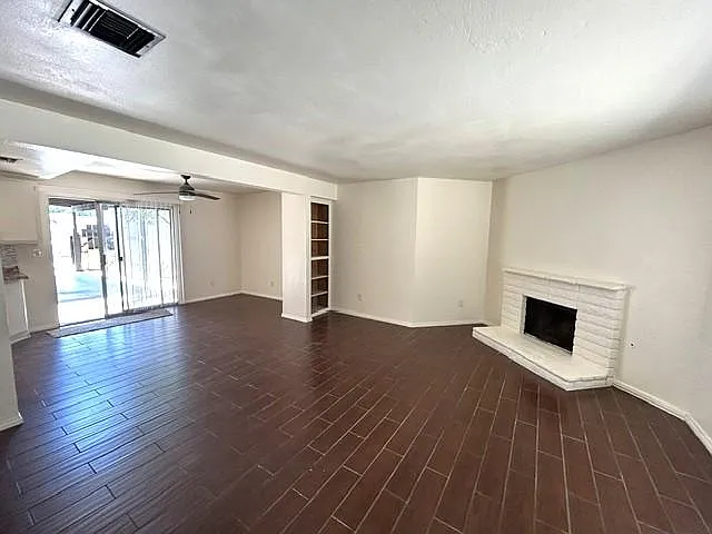 165 Tiger Lane — Photo 2