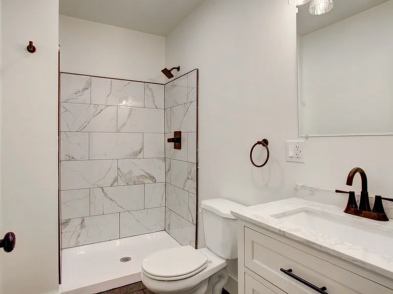 11 E Walnut St #2 — Photo 10