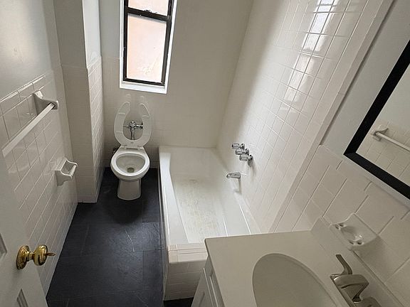 2nd image of 2860 Buhre Ave APT 3V