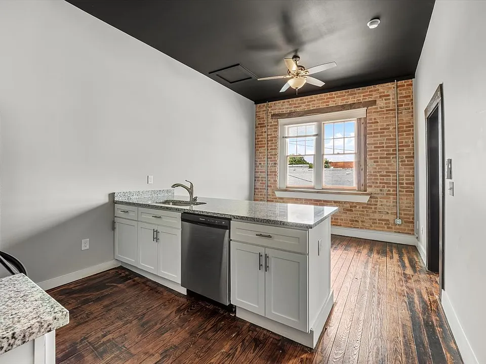202 S Main St #210
