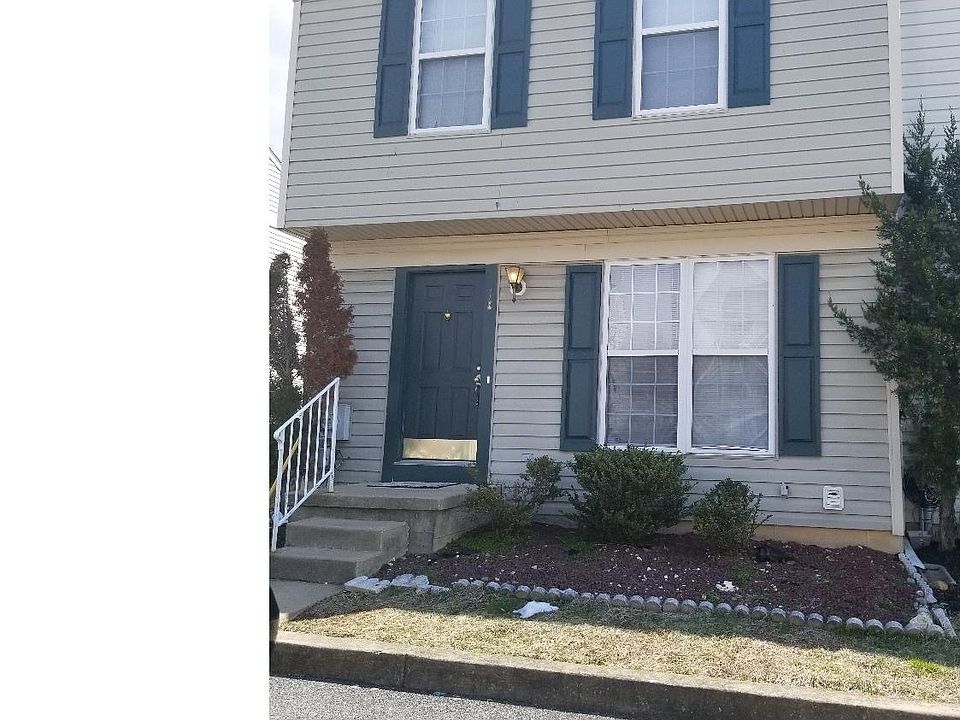 2nd image of 18 Lisa Dr