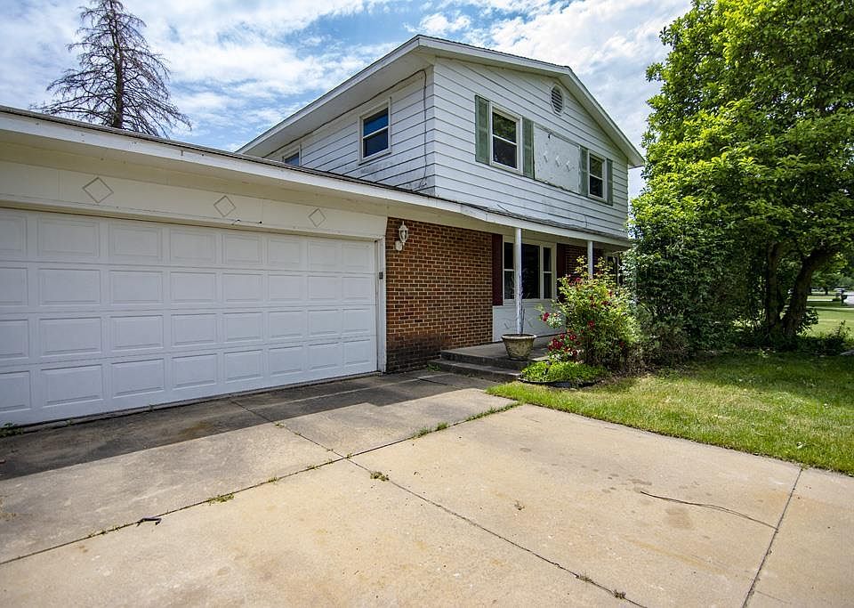 1st image of 59020 Peppermint Dr
