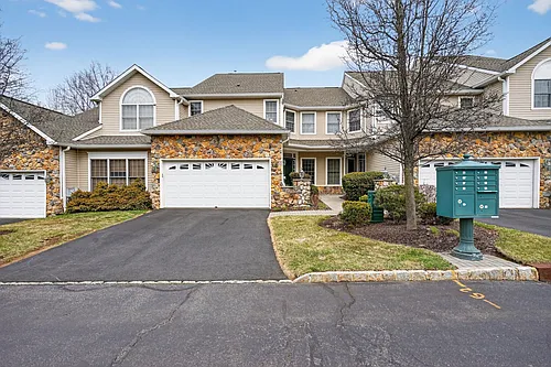 70 Winged Foot Dr Photo 1
