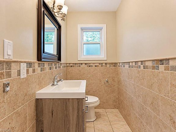5th image of 31 Fairleigh Cres