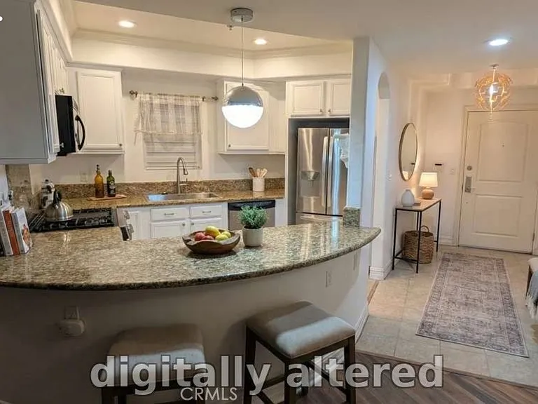 14343 Burbank Blvd #305 — Photo 2