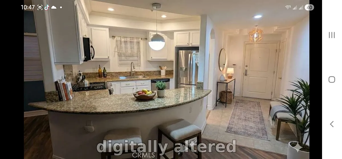 Building Photo - 14343 Burbank Blvd #305