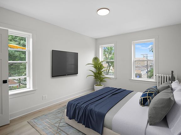 5th image of 3043 W Rosemont Ave #1